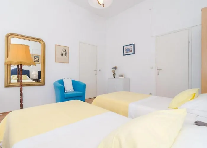 Oldstyle With A Seasonal Pool Villa *