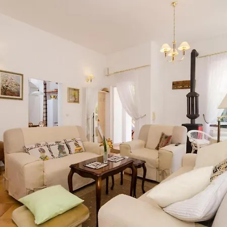 Oldstyle With A Seasonal Pool Villa *