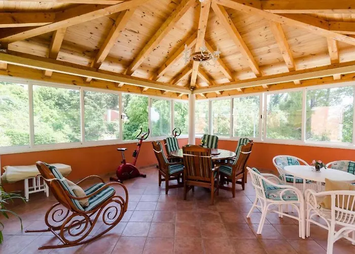 Oldstyle With A Seasonal Pool Mlini